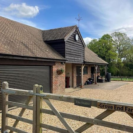 Апартаменты The Stable, Grove End Farm Петвёт Экстерьер фото