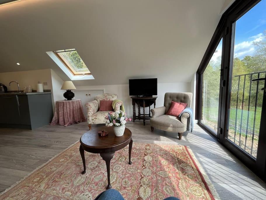 Апартаменты The Stable, Grove End Farm Петвёт Экстерьер фото
