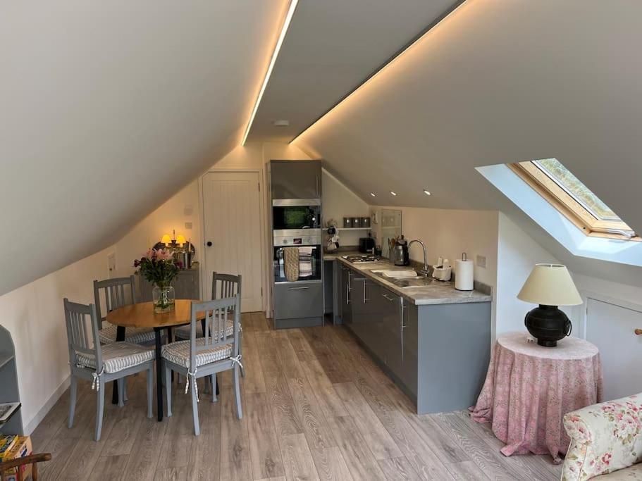 Апартаменты The Stable, Grove End Farm Петвёт Экстерьер фото