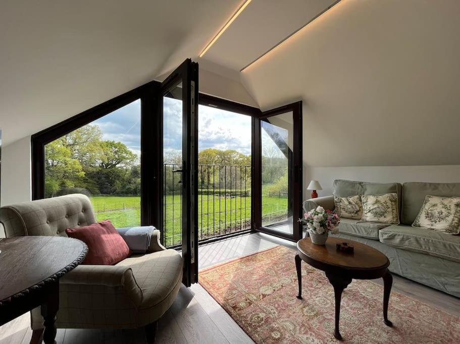 Апартаменты The Stable, Grove End Farm Петвёт Экстерьер фото